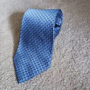 Geoffrey Beene blue tie